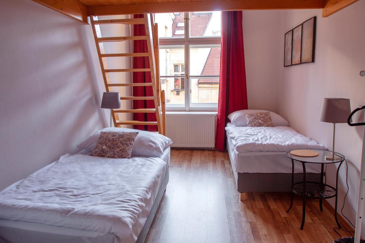 Stylish In The Heart Of The Old Town Daire